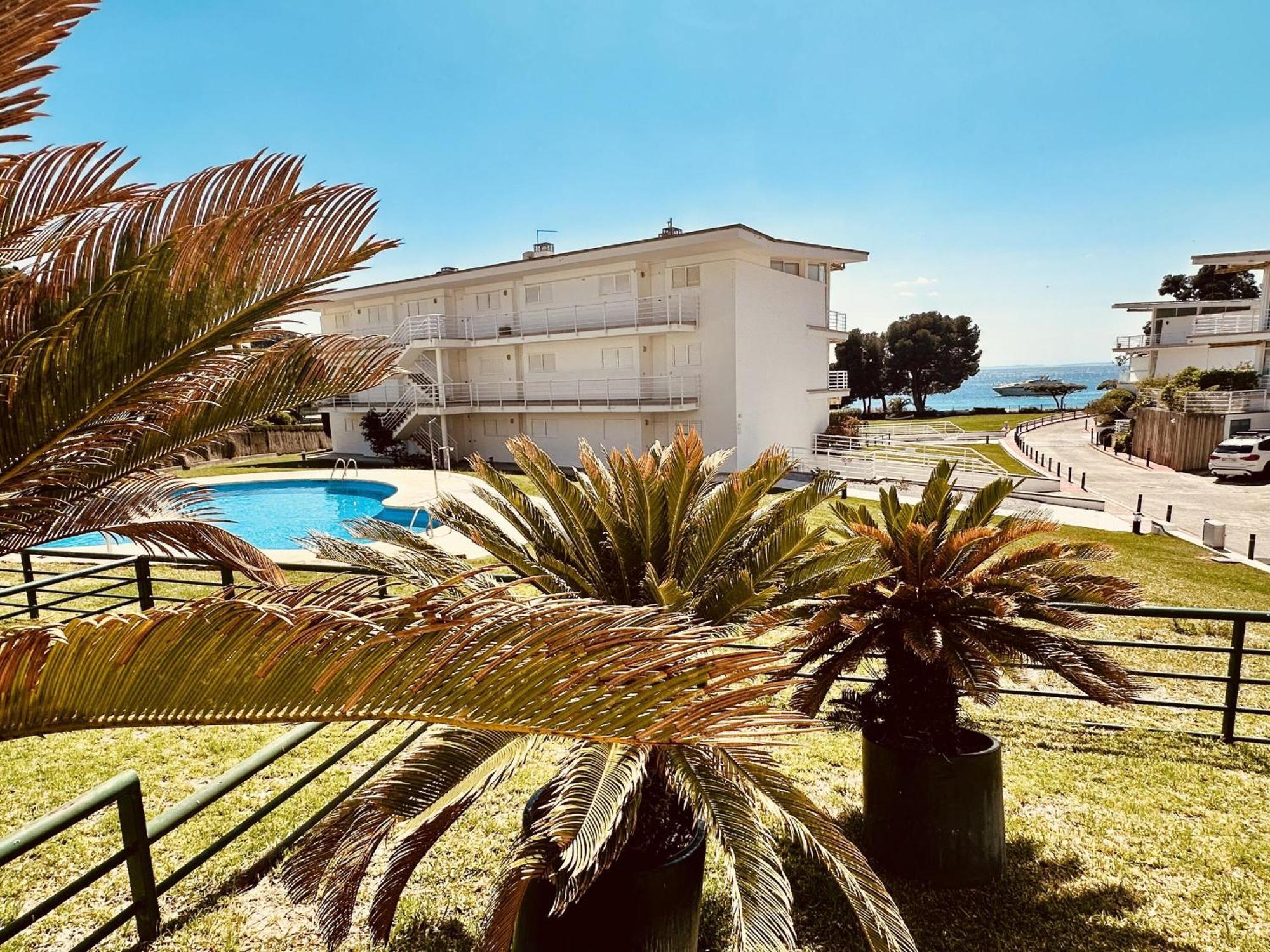 3327 Res. Almadraba Platja 6 Bx 2, Gran Jardin En Residencia Privada Y Tranquila, Acceso Directo A La Playa Almadraba. - Es-258-22 Roses